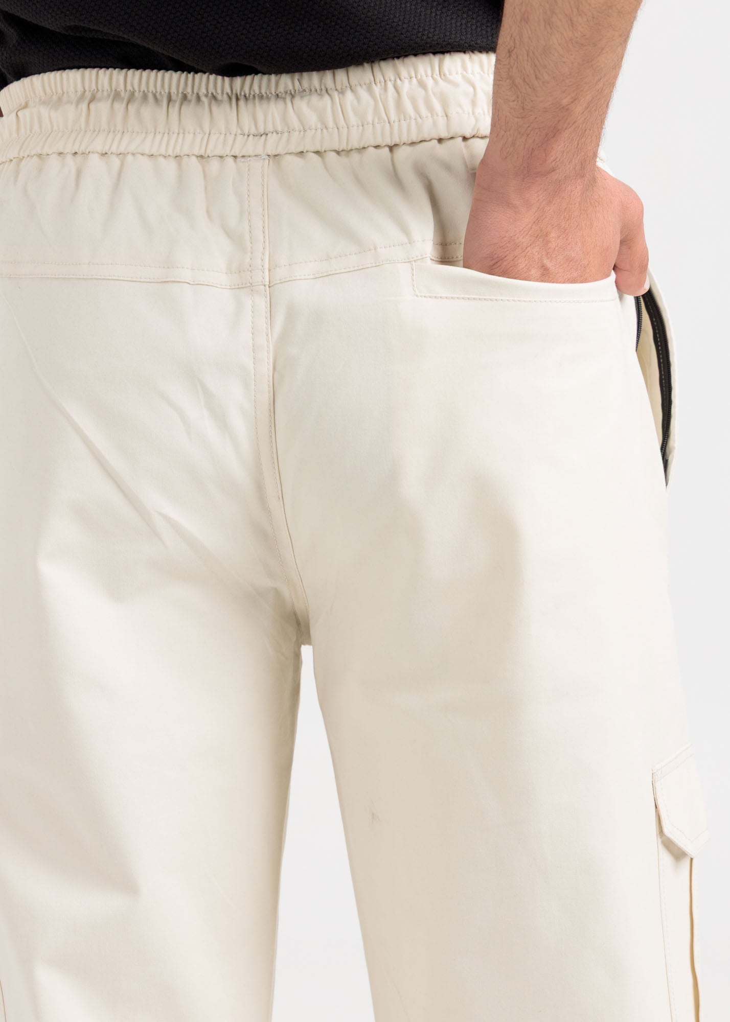 Relaxed Fit Cotton Cargo Trousers – Ivory
