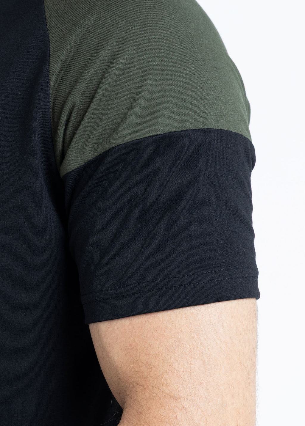 Green & Black Raglan Color Block T-Shirt