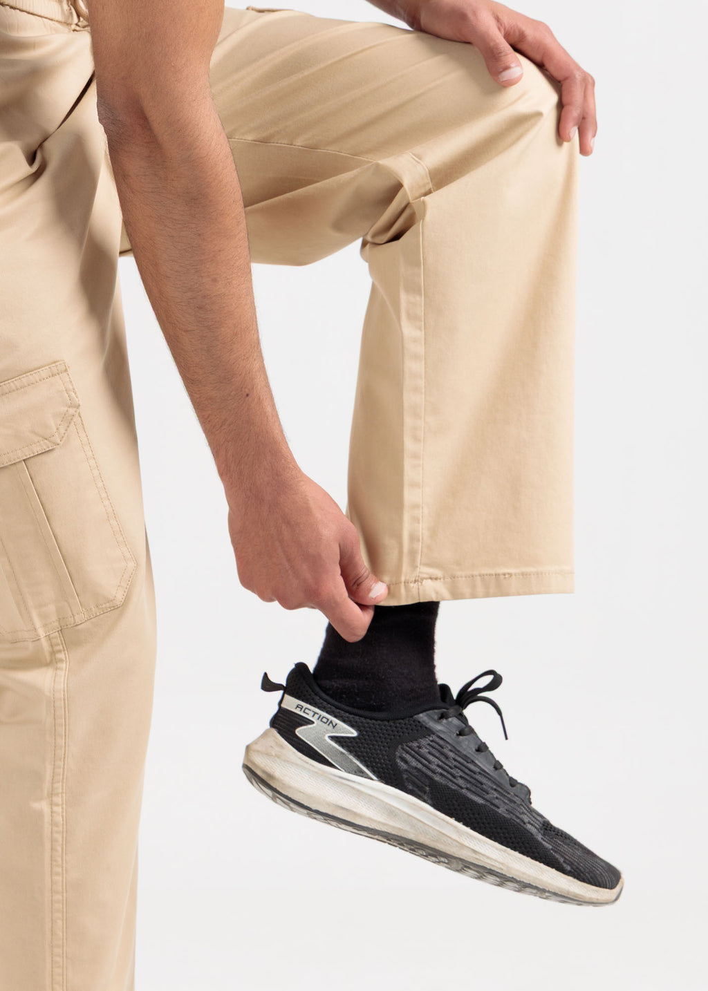 Relaxed Fit Cotton Cargo Trousers – Bone