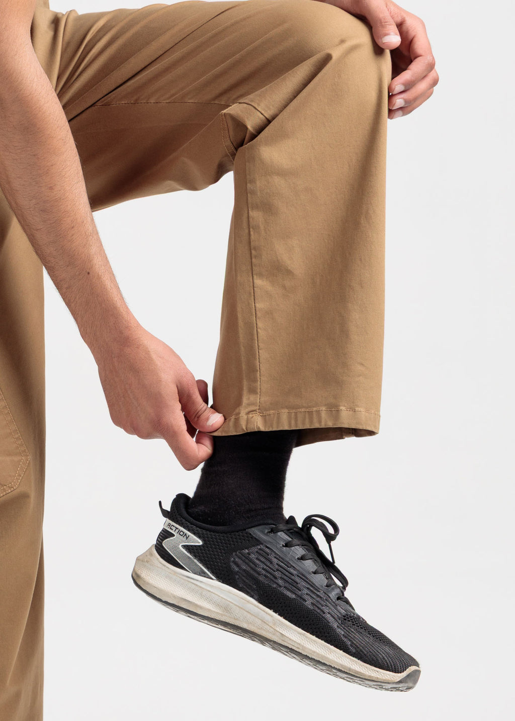 Relaxed Fit Cotton Cargo Trousers – Khaki Tan