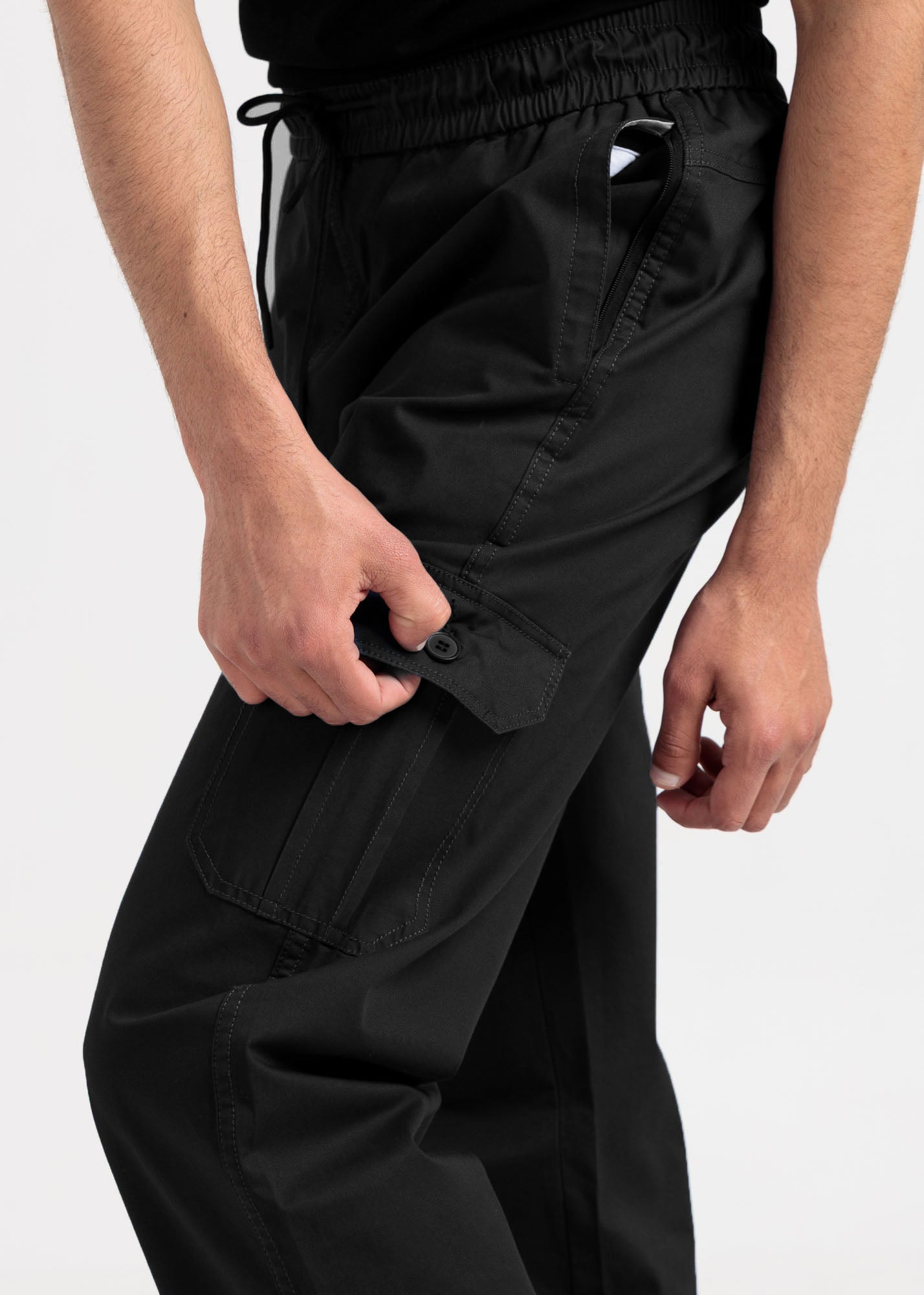 Relaxed Fit Cotton Cargo Trousers – Essential Black
